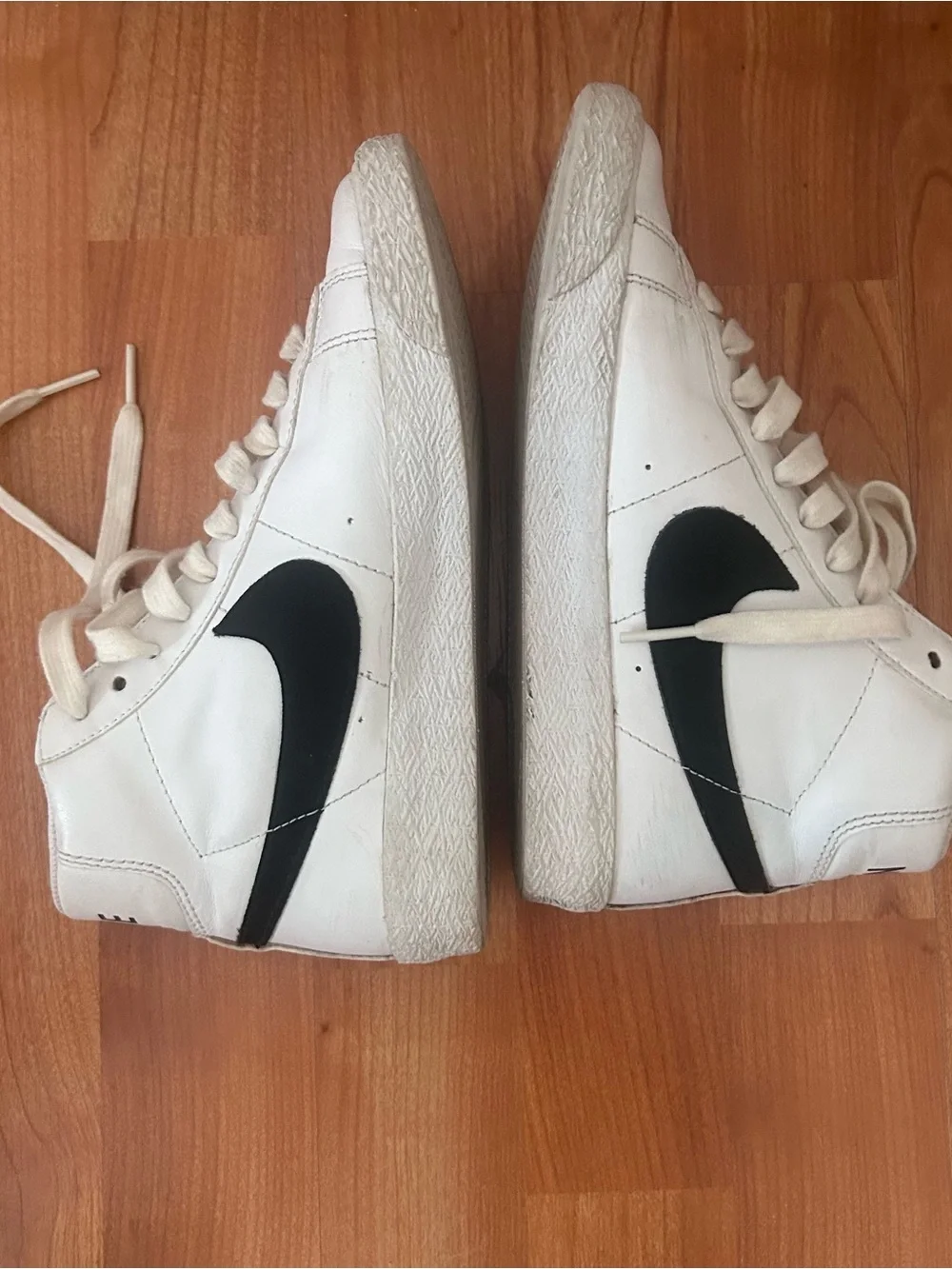 Nike blazer mid